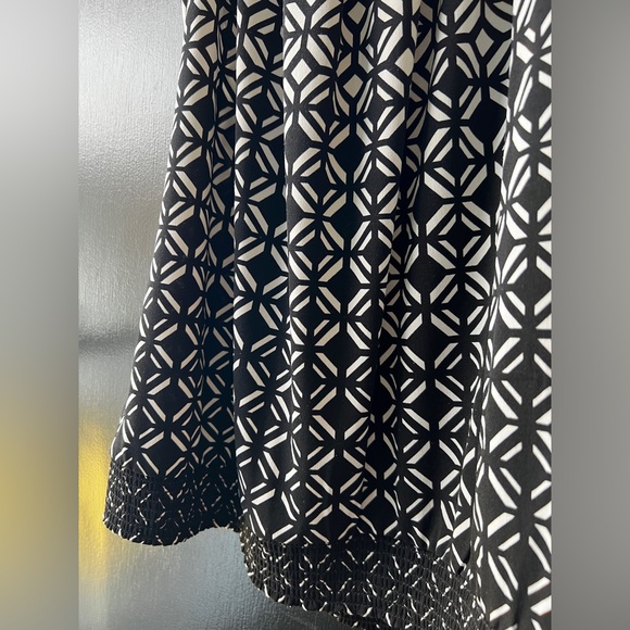 White House Black Market Halter Neck top - Size Small - Picture 8 of 16